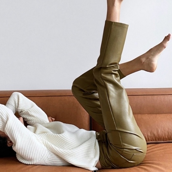 ⭐️HOST Pick⭐️ Aritzia Wilfred The Melina Pant - Picture 2 of 11